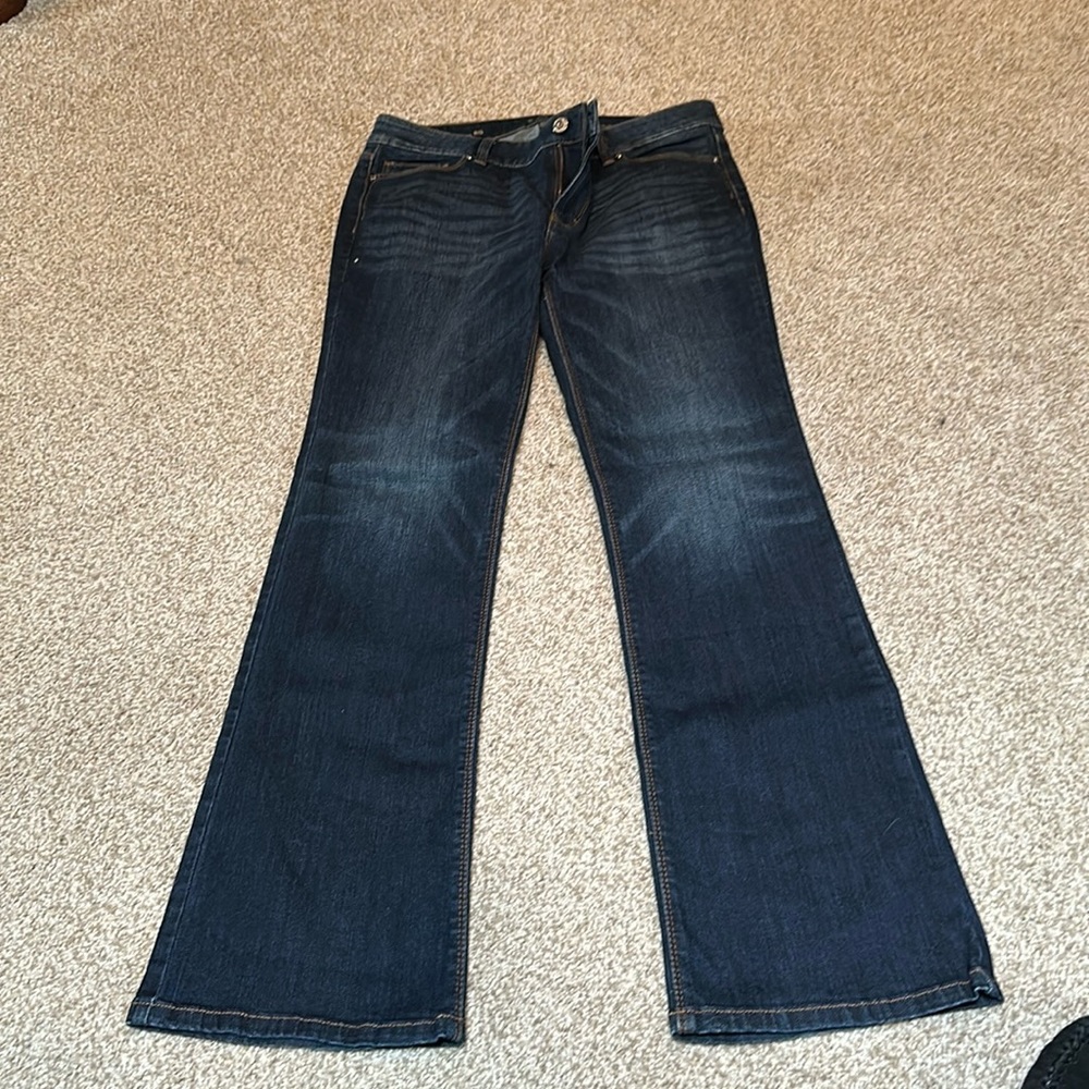 White House Black Market WHBM 8S The Slim Bootcut